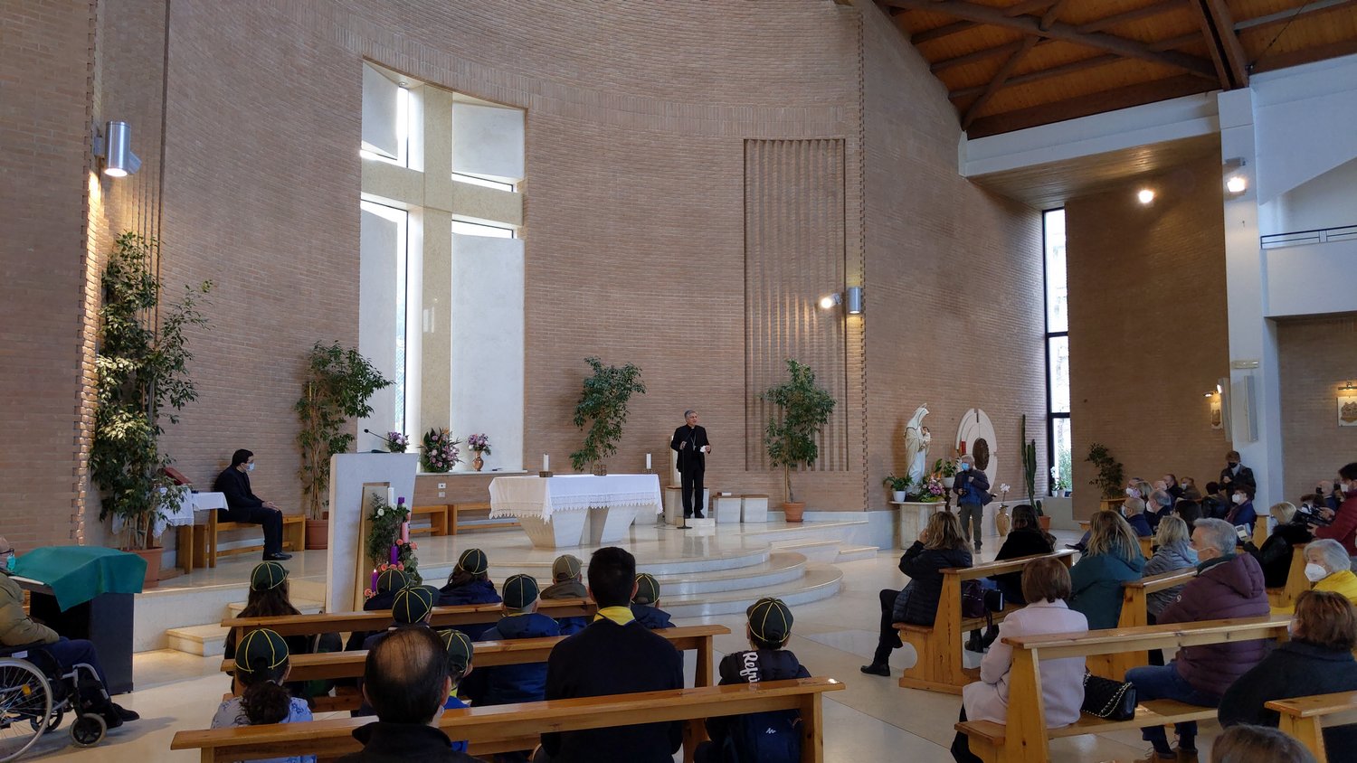 Accoglienza-Vescovo-don-Giampiero-domenica-28-11-2021_-7